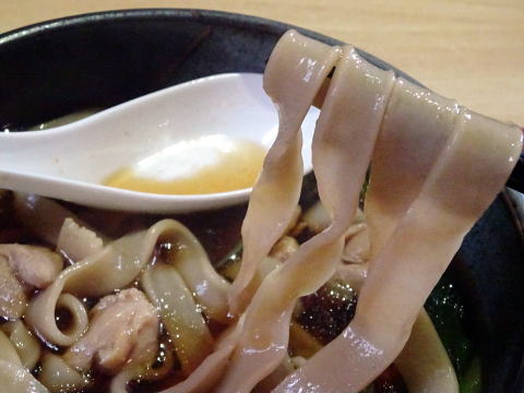 芋川うどんの麺